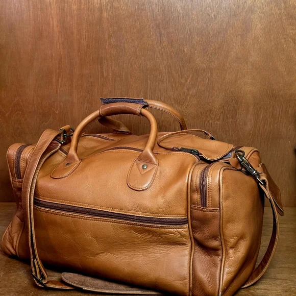 CLAIRECHASE GENUINE LEATHER DUFFEL BAG